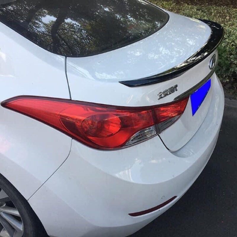 Đuôi gió thể thao, cánh lướt gió Xe Elantra 2016 - 2022- Hàng Sơn sẵn cacbon Tặng kèm keo dính