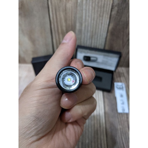 LEDLENSER AUTOMATIVE Đèn pin dùng sạc tẩu 80lumen