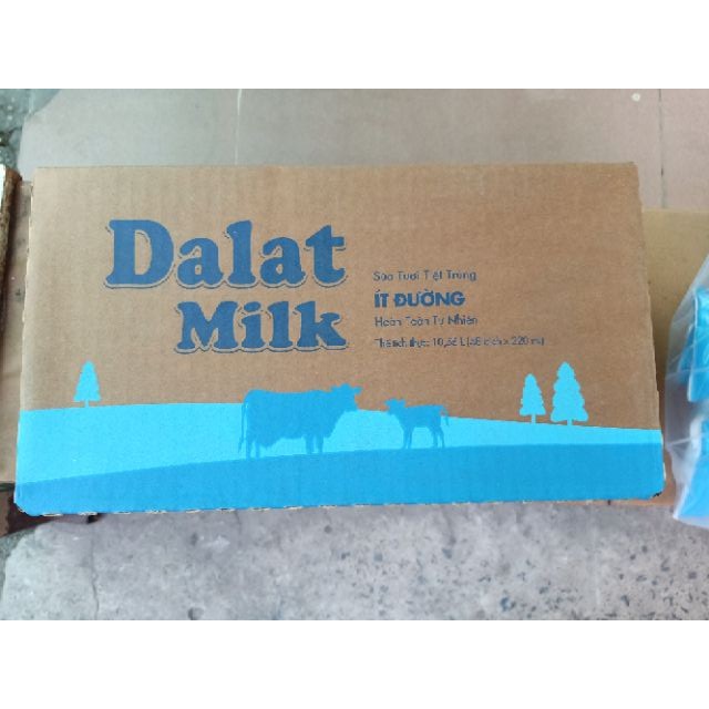 Sữa ít đường của Đà Lạt milk 220ml