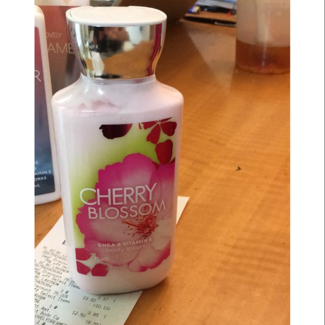 SALE 170K Sữa Dưỡng Thể Bath & Body Japanese Cherry Blossom Works Shea & Vitamin E