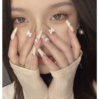 Nailbox trắng sữa nude đính nơ tiểu thư