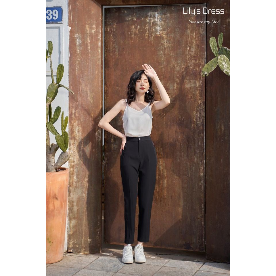 Set Blazer Đen 2 cúc dáng ngắn + quần âu by Lilie | BigBuy360 - bigbuy360.vn
