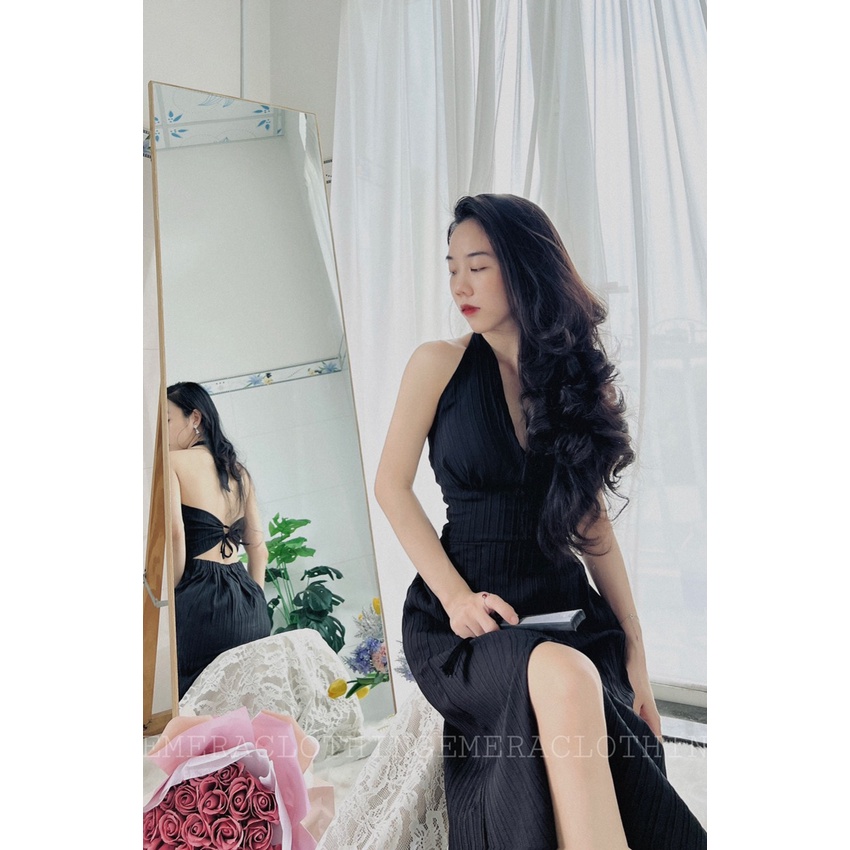 Váy Flora Dress đen cá tính, xinh đẹp, hợp với mọi dịp đi chơi