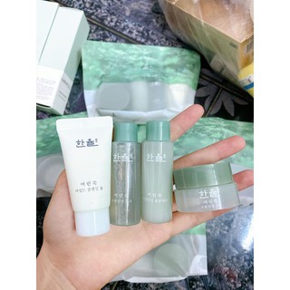 Set Dưỡng Da Trắng Mịn Chiết Xuất Ngải Cứu Hanyul