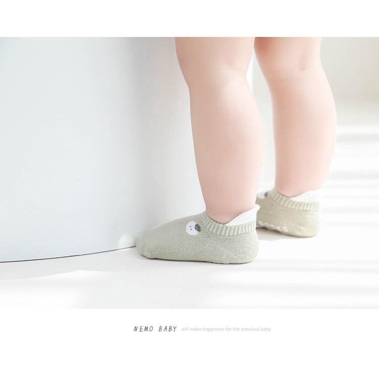 Set 3 đôi tất chống trượt cho bé chính hãng nemo baby họa tiết xinh xắn ( Nhiều màu )