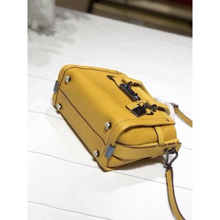 Túi xách Coach Swagger Mini