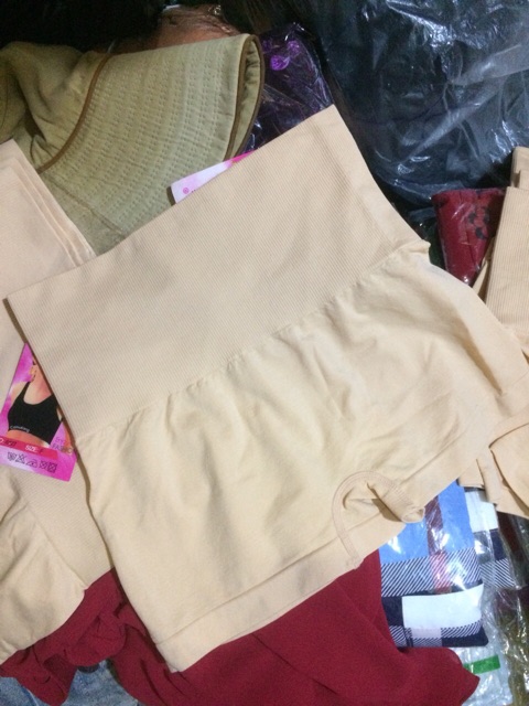 Quần gen mặc đầm