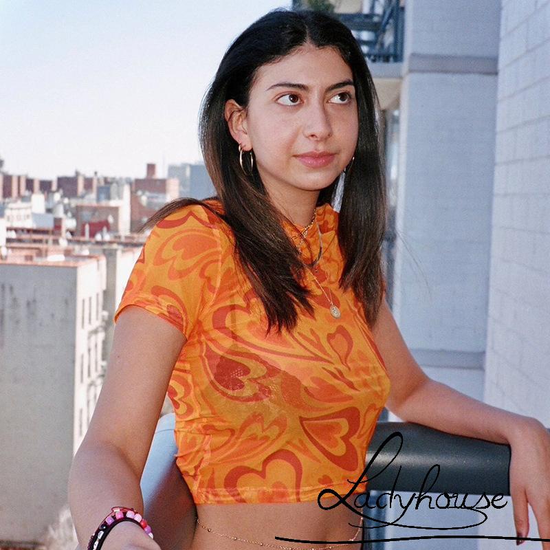 Áo croptop tay ngắn cổ tròn in họa tiết trái tim thời trang xuân hè cho nữ