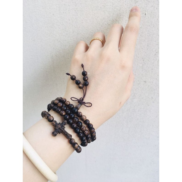 Chuỗi vòng trầm hương sánh chìm mix thánh giá trầm sánh