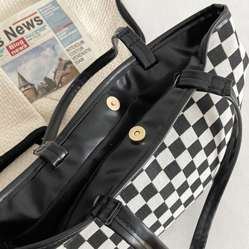 Túi xách IELGY bằng canvas sức chứa lớn họa tiết sọc caro trắng đen đơn giản dành cho nữ