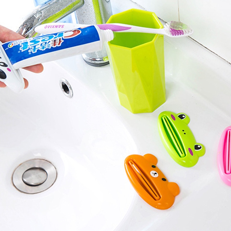 Dụng Cụ Nặn Kem Đánh Răng Bằng Nhựa Họa Tiết Hoạt Hình
