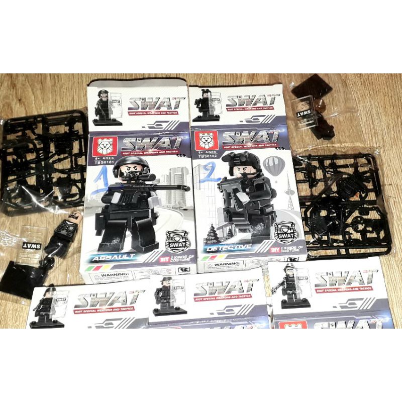 Lắp ráp 1 hộp Lego_SWat 018 bằng nhựa