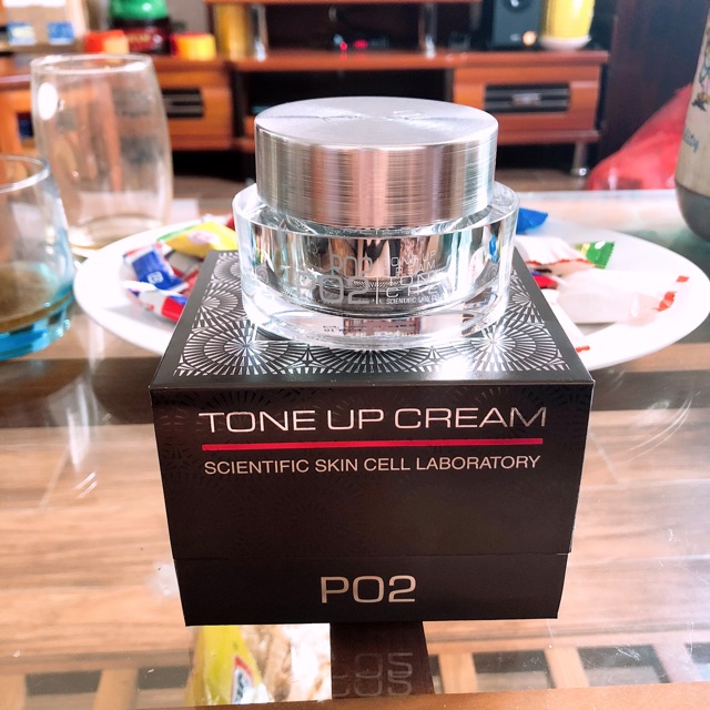 KEM DƯỠNG DA BAN NGÀY PO2 toneup cream