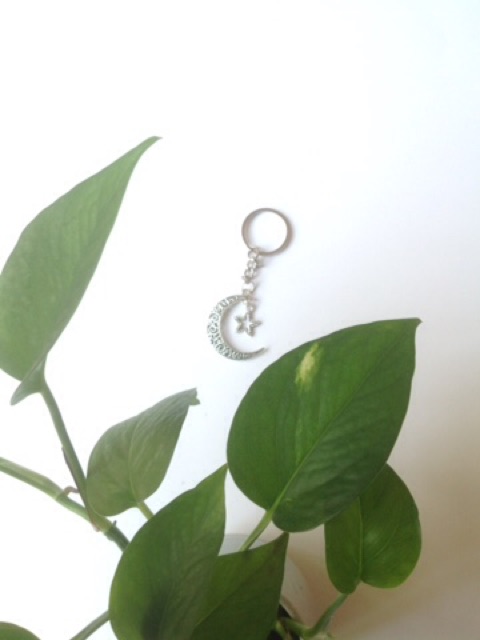 Móc khoá kim loại biểu tượng mặt trời, mặt trăng