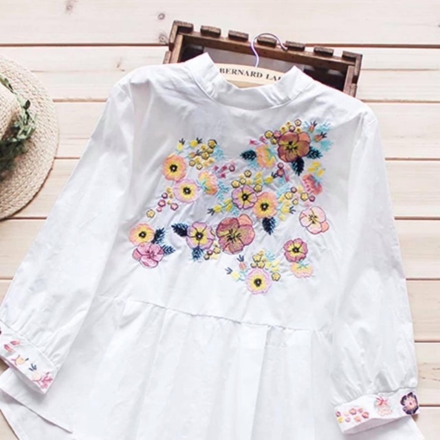 Áo sơ mi trắng thêu hoa cao cấp