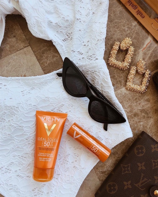 KEM CHỐNG NẮNG VICHY SPF50+ CHO DA DẦU -HỠN HỢP THIÊN DẦU | BigBuy360 - bigbuy360.vn