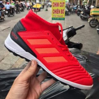 Giày đá bóng sân cỏ nhân tạo