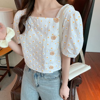 Áo ngắn cổ vuông in hoa cúc đính hạt nút siêu xinh