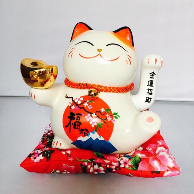 Mèo Thần Tài May Mắn Maneki Neko 16cm Vẫy Tay (Kèm Pin Và Đệm)