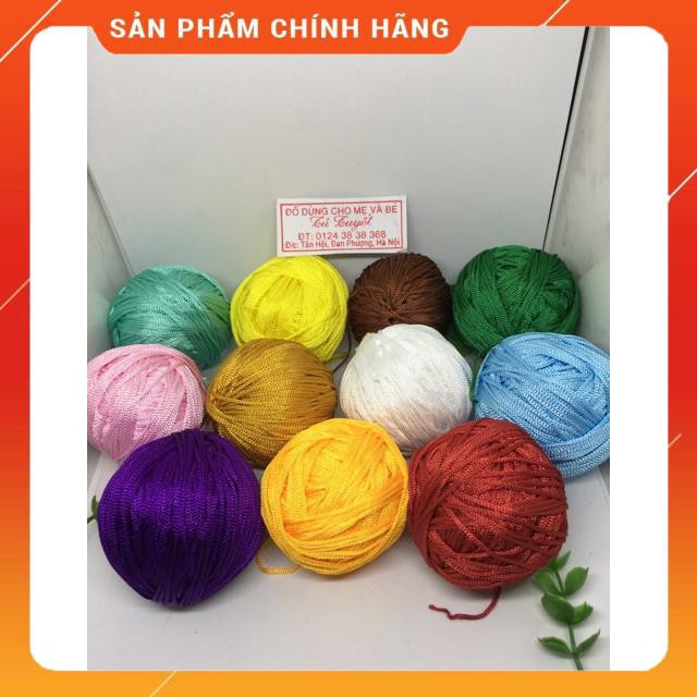 Cuộn dây dù màu hồng nhạt