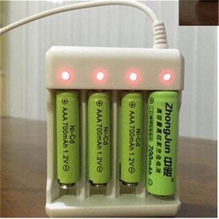 Bộ Sạc Pin Tiểu Aaa Và Aa 4 Cổng Usb