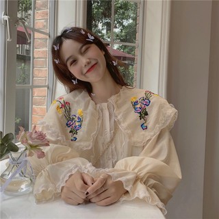 Áo kiểu màu kem cổ bản lớn thêu hoa tay phồng tiểu thư