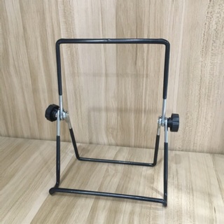 Giá đỡ điện thoại ipad chân sắt nhỏ