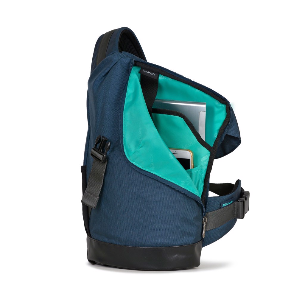 Ba lô thời trang Mikkor The Arnold Delux màu xanh navy