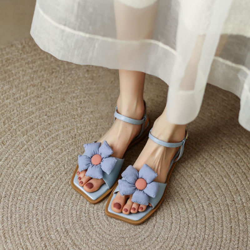 Oeggeo shop Dép Sandal Nữ Đế Bệt Gót Thấp Họa Tiết Hoa Màu Xanh Dương