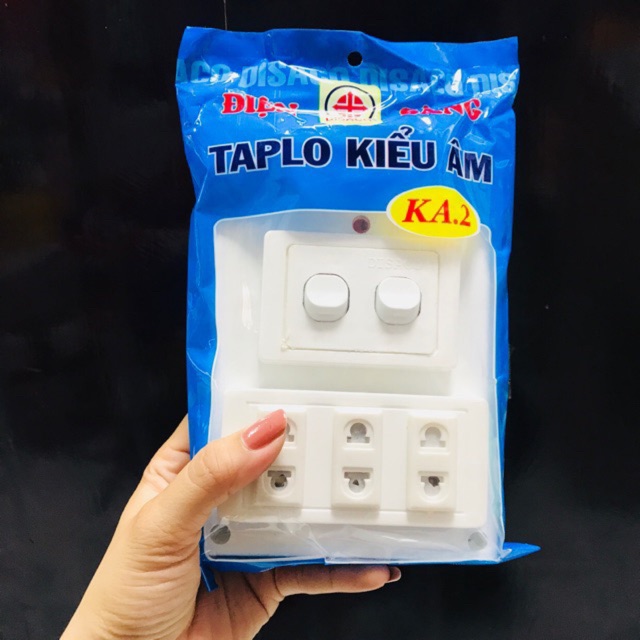 Bộ Taplo 2 công tắc 3 lỗ cắm