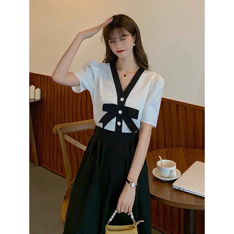 Set trang phục trắng đen váy xoè dài