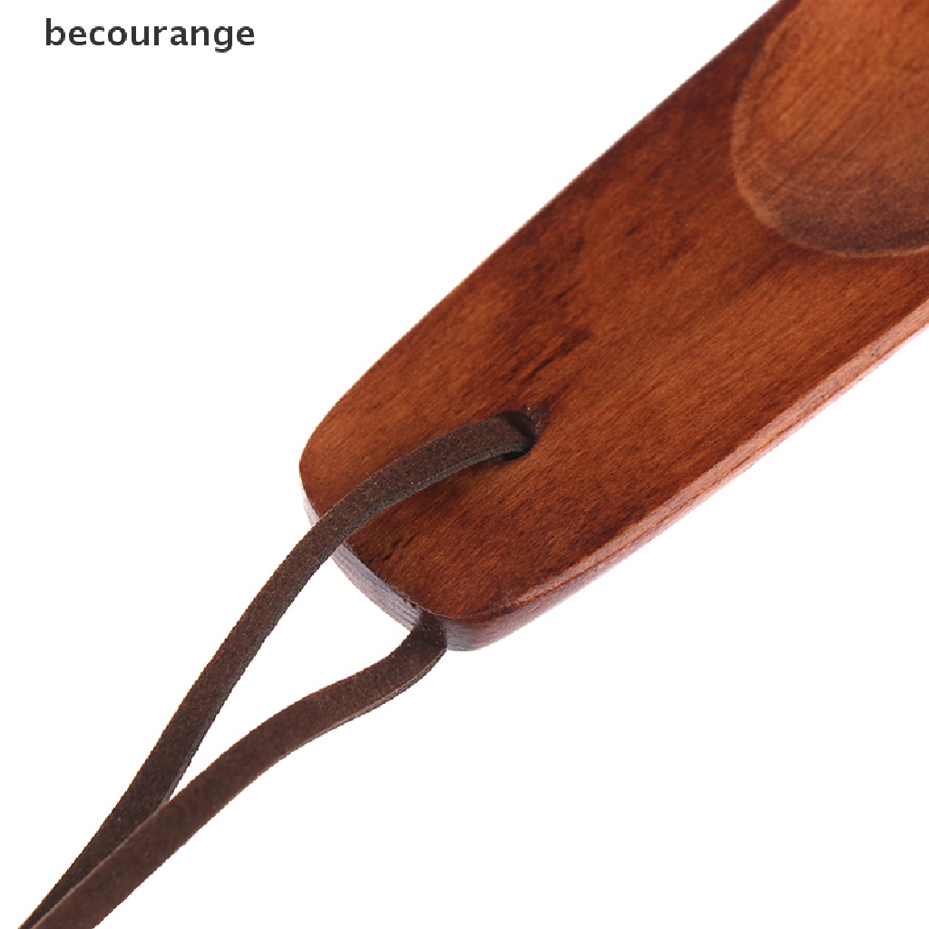 Dụng cụ gỗ thiên nhiên sử dụng để mang giày