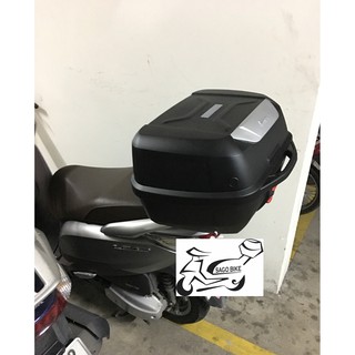 Thùng xe Lead đã kèm kit gắn trên cảng zin xe Lead, thùng givi E43NTL , hàng Givi chính hãng, bảo hành 2 năm