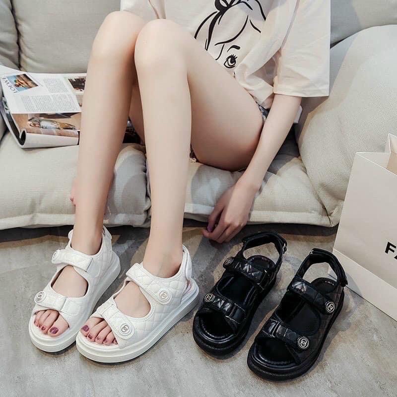 Bán sỉ-Dép sandal học sinh nữ quai dán tag tròn XX độn đế 3cm