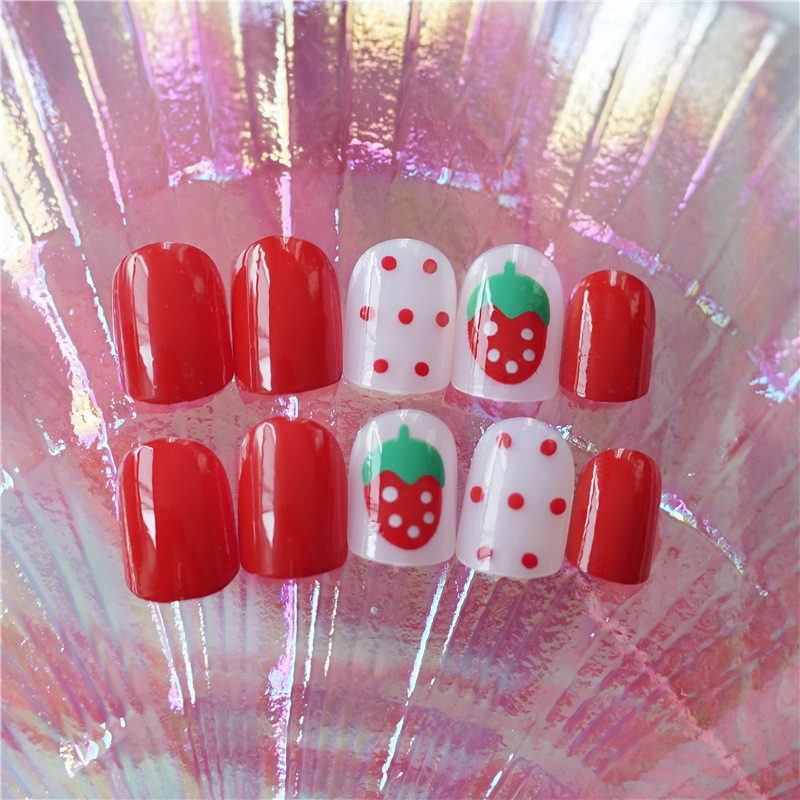 Bộ 24 móng tay giả Nail Nina họa tiết kẹo dâu tây 420【Tặng kèm dụng cụ lắp】