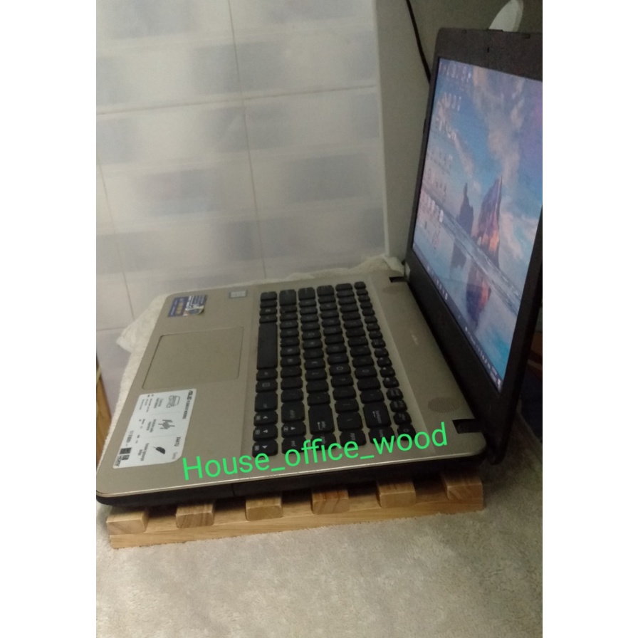 Đế tản nhiệt để Laptop/ Giá đỡ bằng gỗ làm mát máy tính KT Rộng 23 x dài 34 x cao 2cm