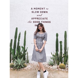 ĐẦM MIDI CỔ U PHỐI NÚT