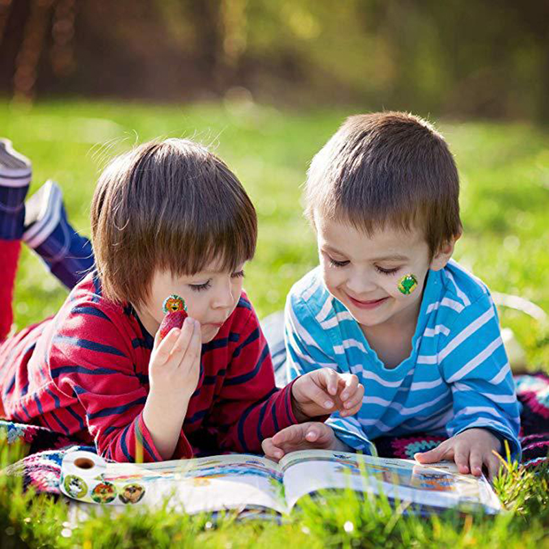 Set 500 miếng dán họa tiết động vật dành cho bé