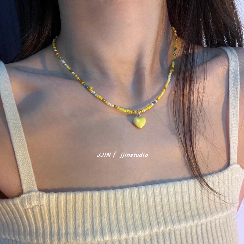 Vòng cổ hạt cườm charm tim