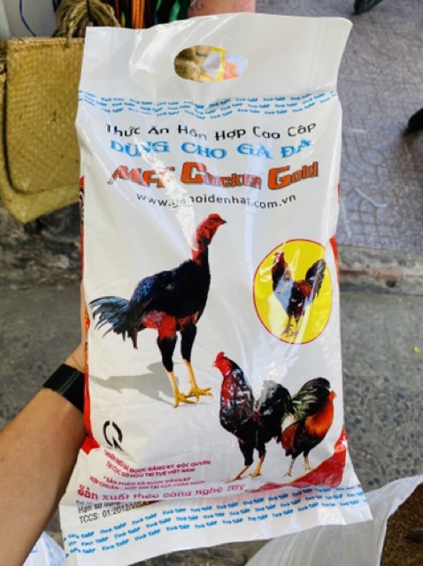 Cám Gà Đá MFF Chicken Gold Lớn 2kg - Thức Ăn Gà.