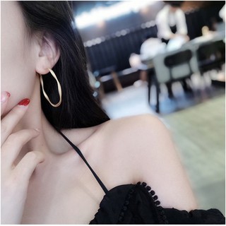 Hoa tai tròn Địch Lệ Nhiệt Ba