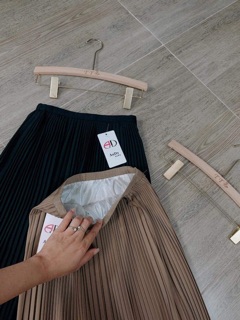 CHÂN VÁY XẾP LY TRƠN DÀI