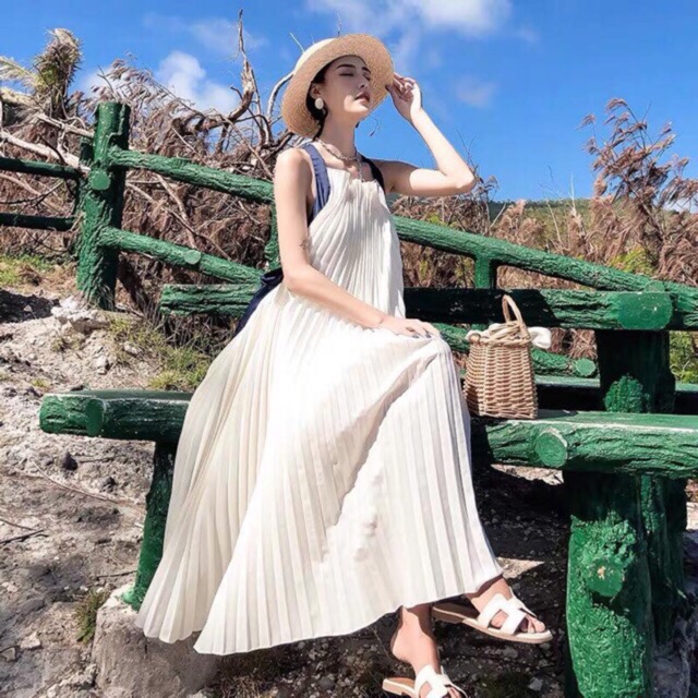 Váy maxi hở lưng