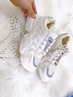 Giày sneaker đế độn 6cm
