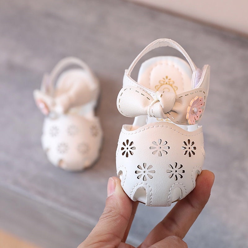 Sandal thắt nơ hoa cho bé tập đi siêu nhẹ mềm êm mã SDD5