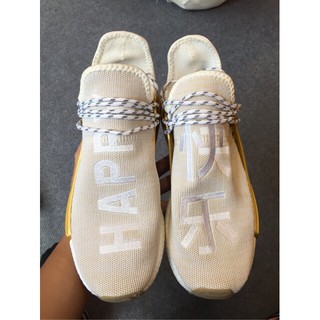 Giày human race màu vàng