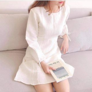 ĐẦM MIDI TRẮNG