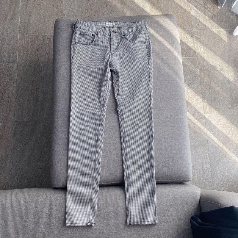 Quần Kaki Skinny EARTH Music&Ecology Hàng Xuất Dư Nhật Xịn Cao Cấp Dáng Ôm Chất Siêu Mịn Chấm Đen