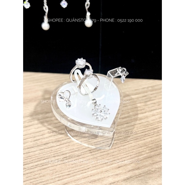 Kệ mica trưng trang sức