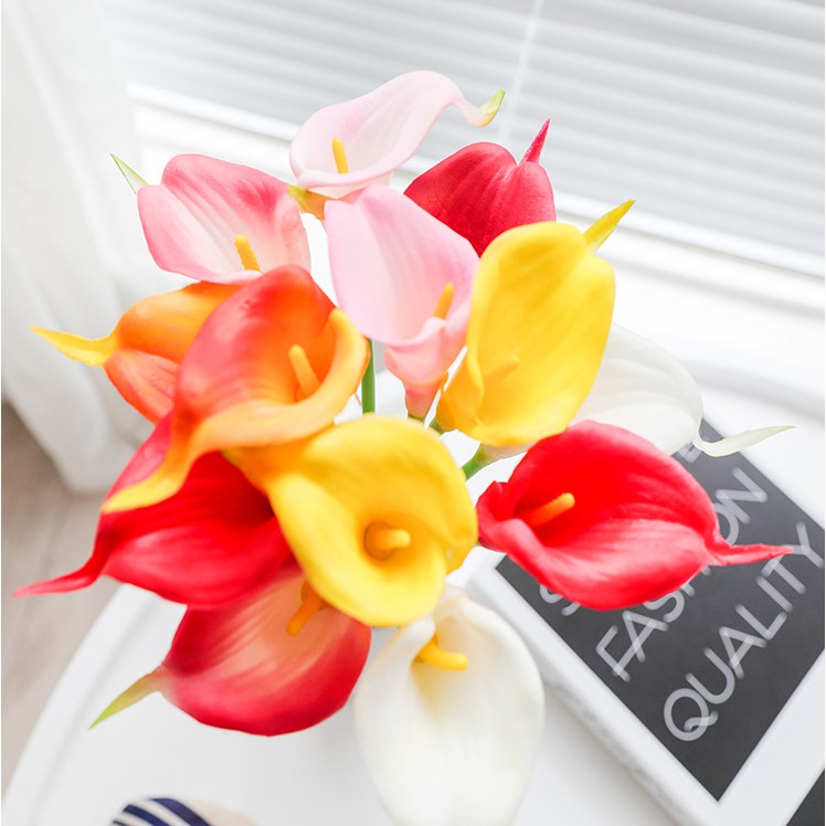 1 Bó Hoa Lily Trắng Nhân Tạo JP6 Dùng Cho Tiệc Cưới